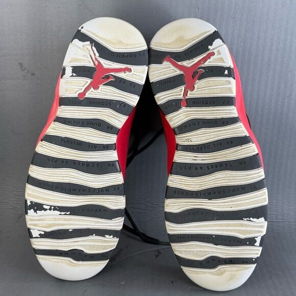 Athletic_Shoes